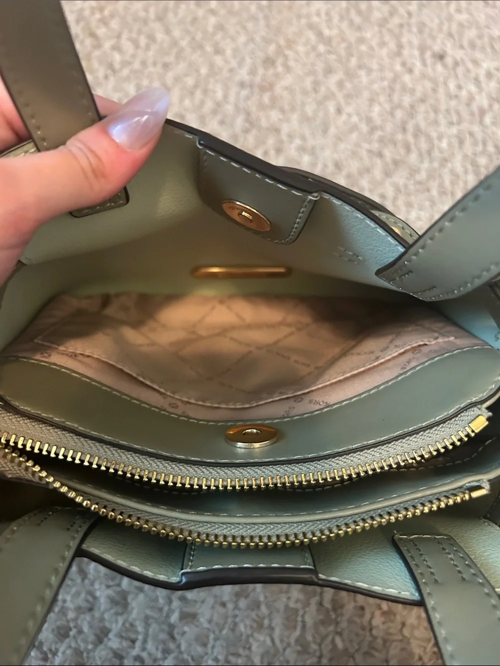 NWOT Michael Kors Emilia Satchel - Picture 6 of 8